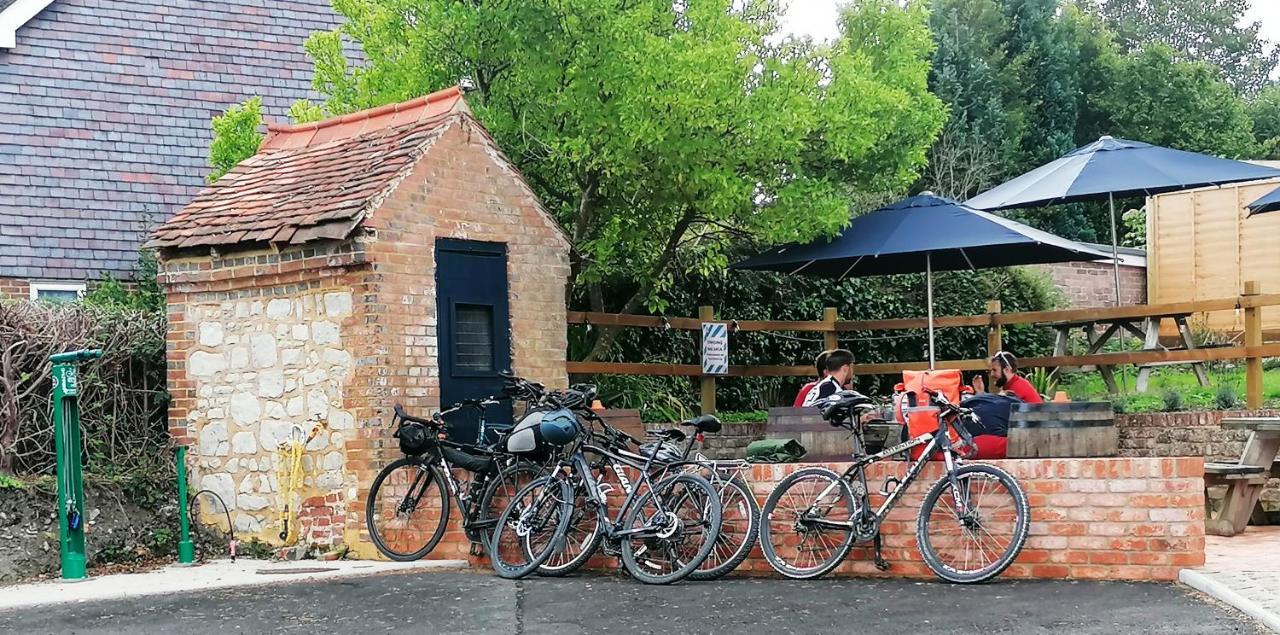 The Blue Bell Hotel Midhurst Luaran gambar