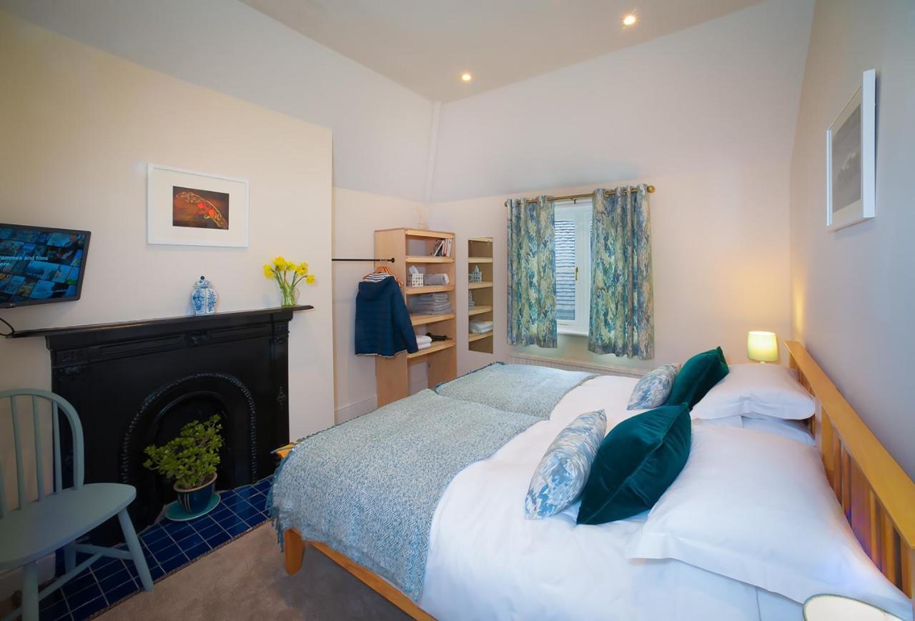 The Blue Bell Hotel Midhurst Bilik gambar