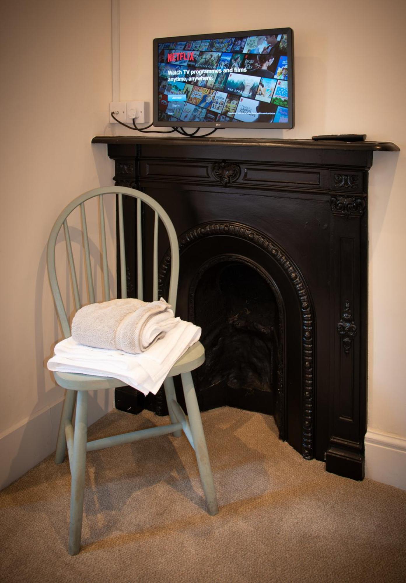 The Blue Bell Hotel Midhurst Bilik gambar